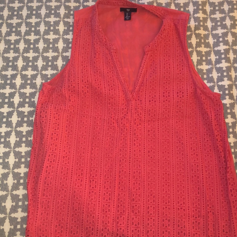 Gap sleeveless blouse